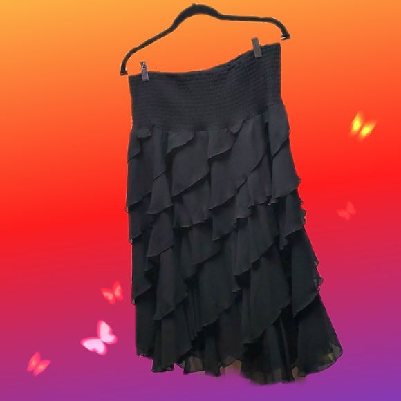 Black Skirt Multi Layered with Wide Elastic Waistband - Picture 8 of 10